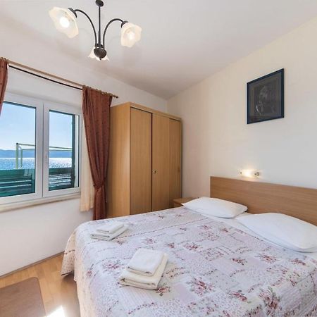 Apartments Dominko Brist Luaran gambar