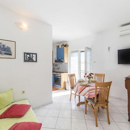 Apartments Dominko Brist Luaran gambar