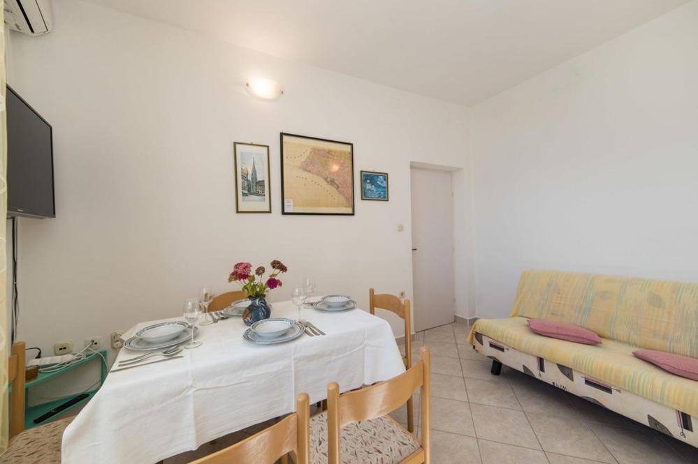 Apartments Dominko Brist Luaran gambar