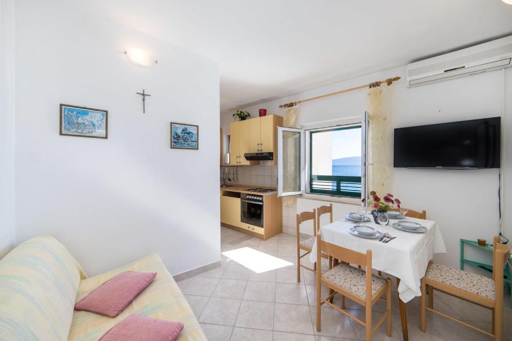 Apartments Dominko Brist Luaran gambar