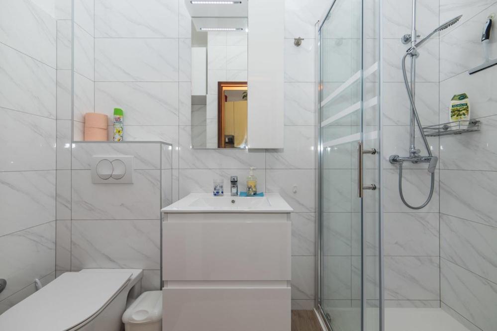 Apartments Dominko Brist Luaran gambar