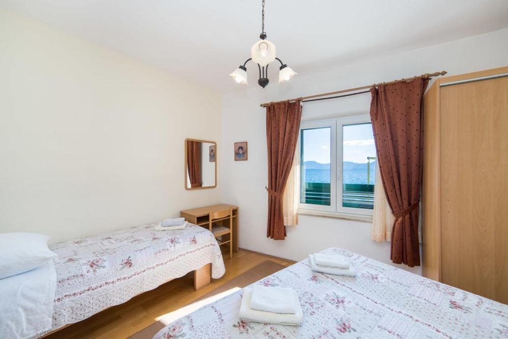 Apartments Dominko Brist Luaran gambar