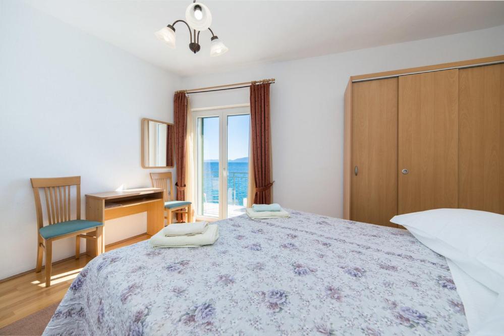 Apartments Dominko Brist Luaran gambar