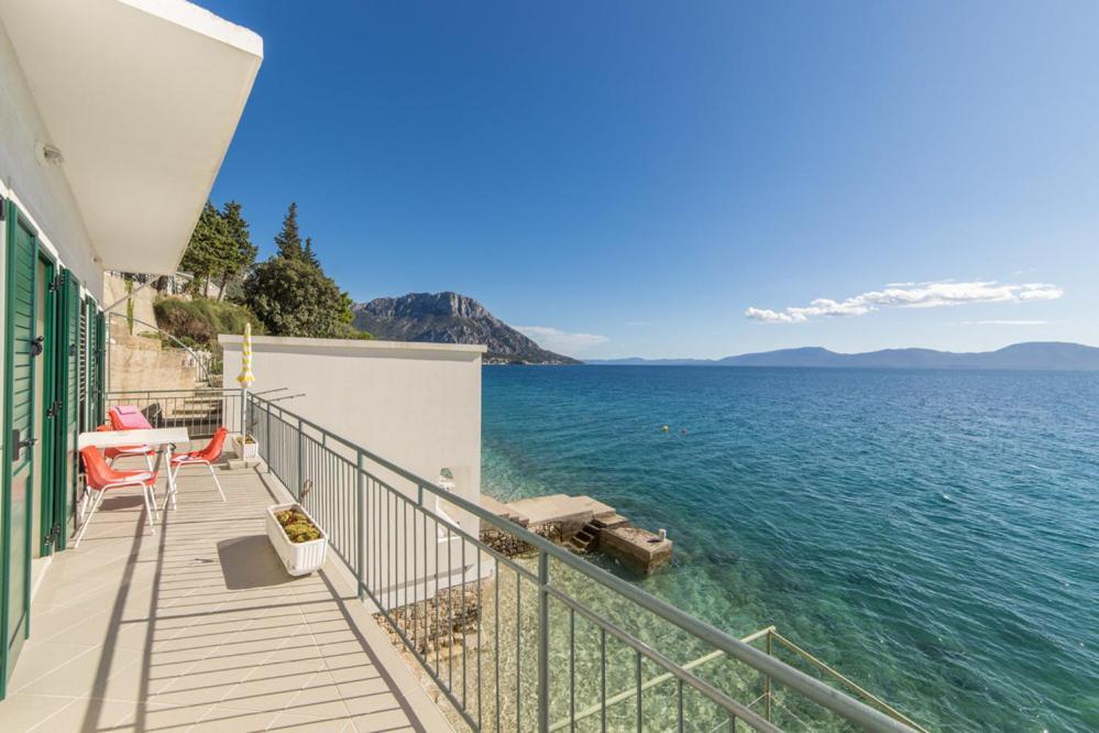 Apartments Dominko Brist Luaran gambar